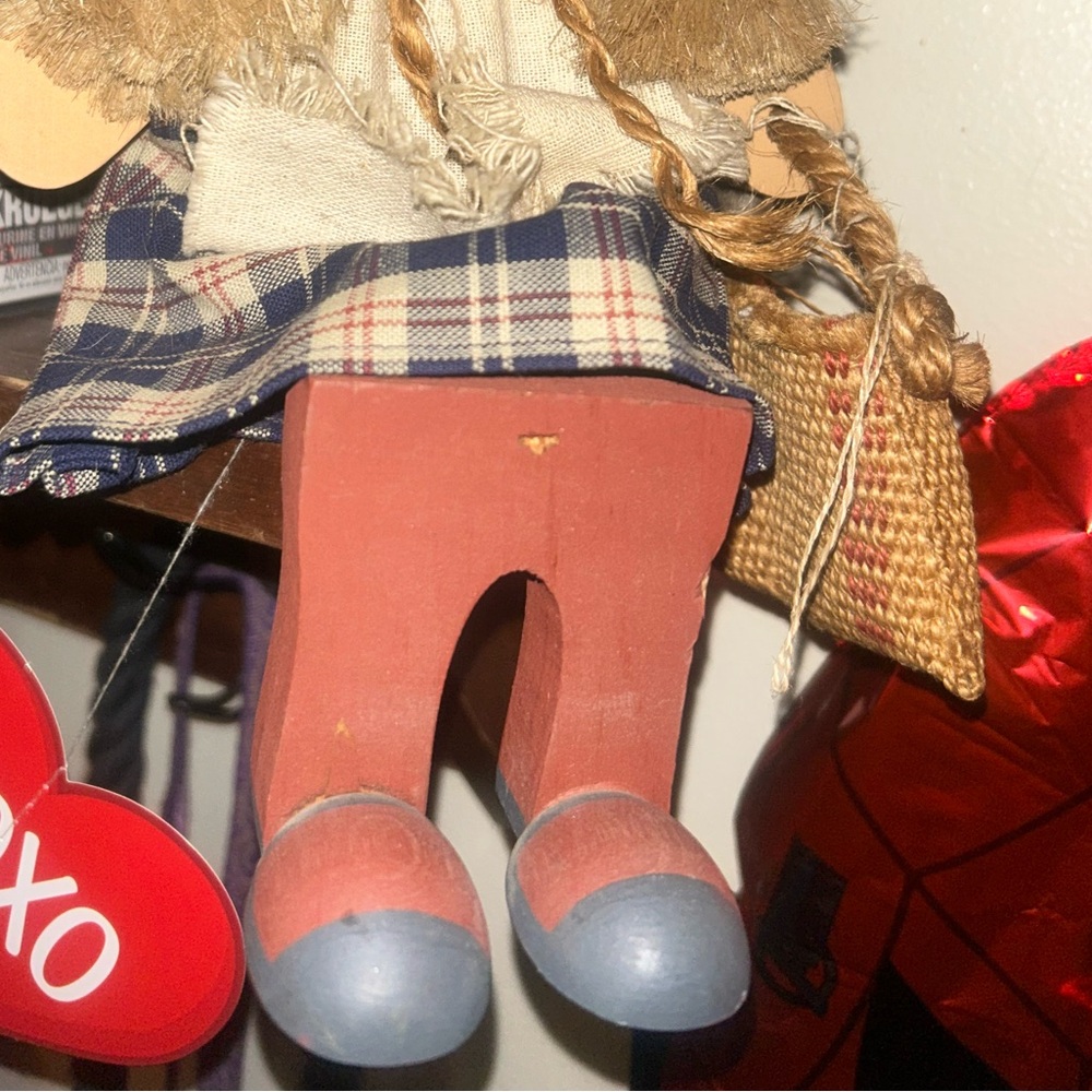 WOODEN SHELF DOLL - Picture 2 of 3